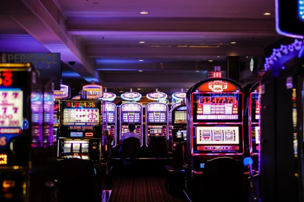 cupofcode_blog_social_media_casino_machines